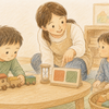 木の電車で遊ぶ子どもと、順番を待つ子どもを大人が砂時計やカードで支える様子